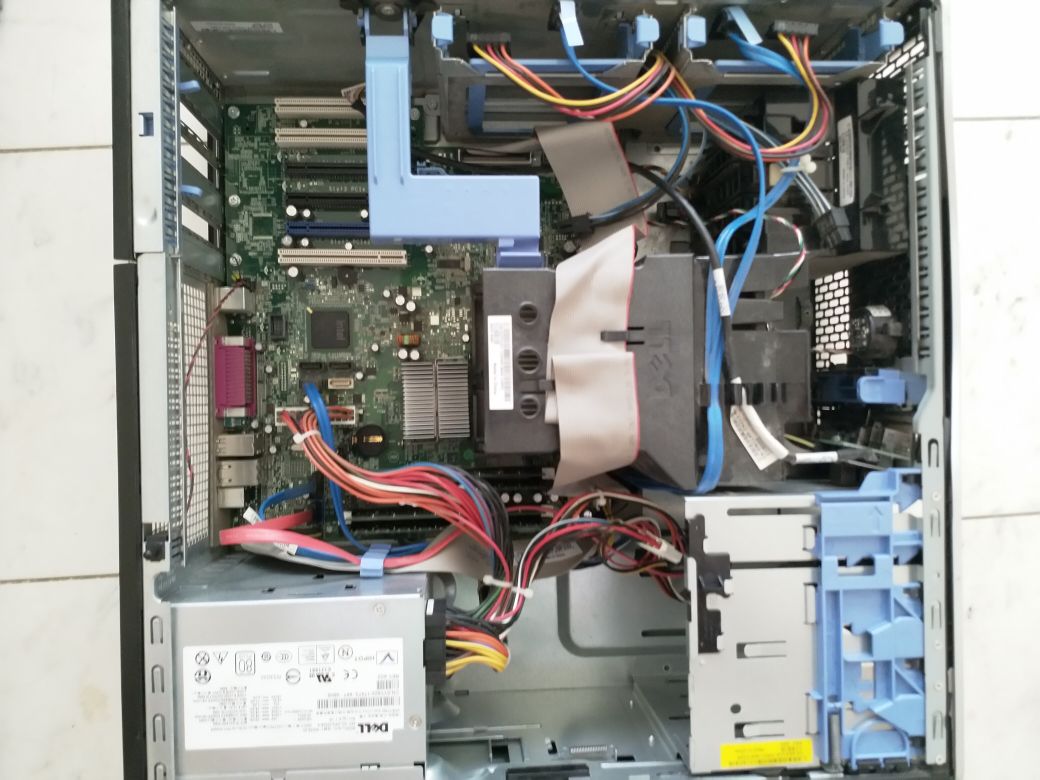 dell3400-intM.jpg